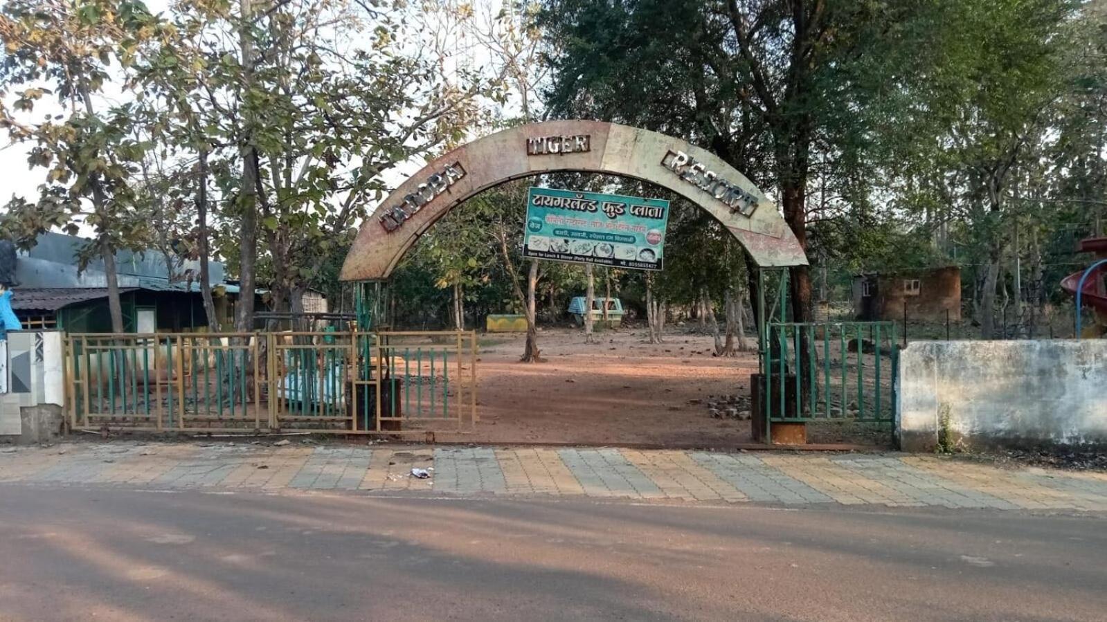 Oyo Flagship Tadoba Tiger Resort Mohurli Εξωτερικό φωτογραφία